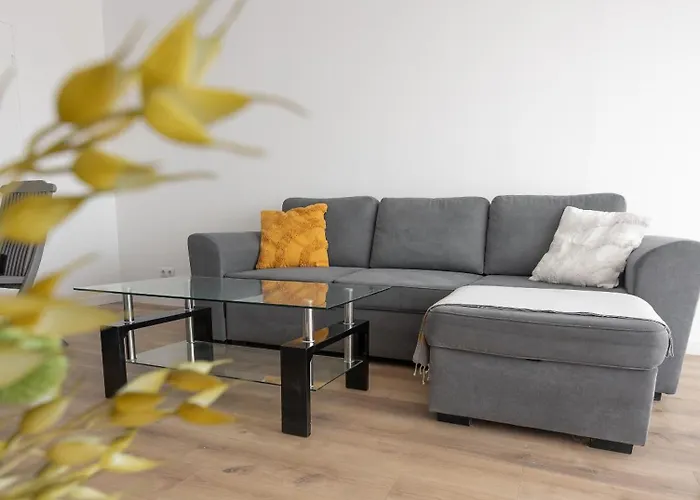 3 Apartment *
