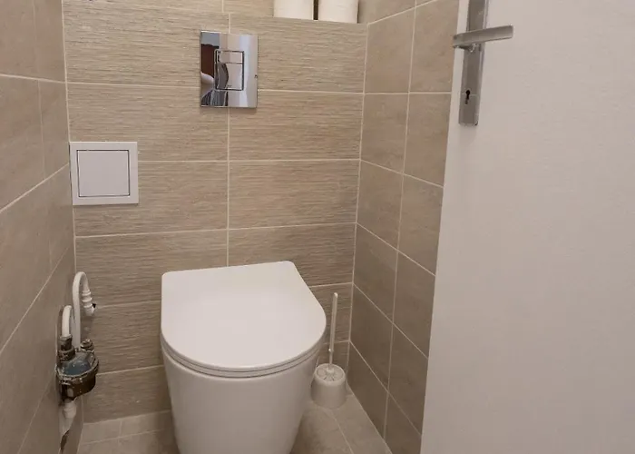 3 * Fréjus