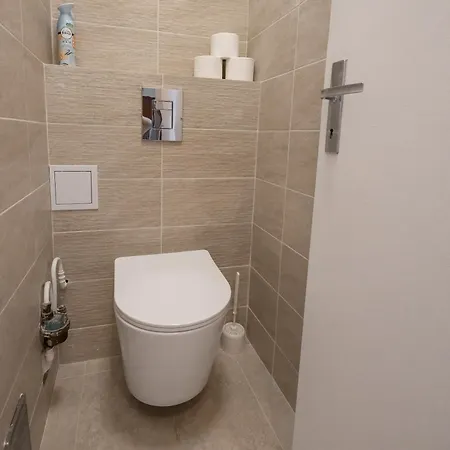 3 * Fréjus
